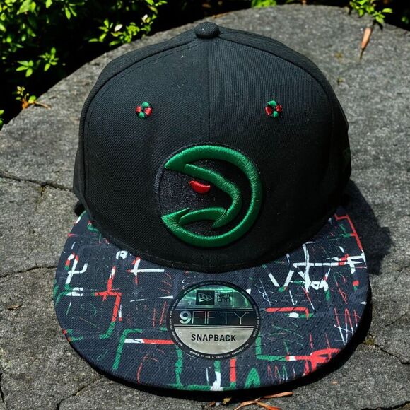New Era 9Fifty Atlanta Hawks Black Red Green Snapback Hat Cap Men's One Size - Picture 1 of 6